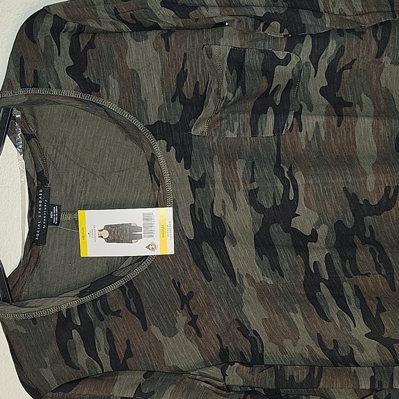 Social Standard by Sanctuary Dylan Scoop Tee, M, Camo, NWT - Picture 7 of 13
